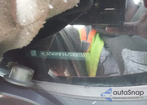 2018 Chevrolet Equinox Premier z USA, uszkodzony, nr VIN 3GNAXMEV4JS508033